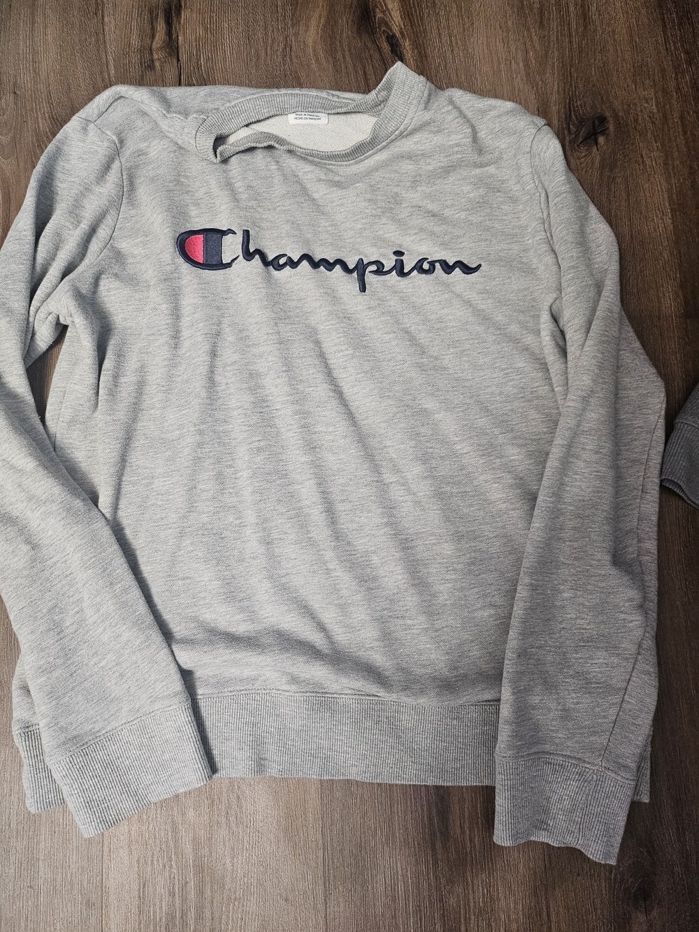 Champion Women’s Gray Logo Crewneck Sweater